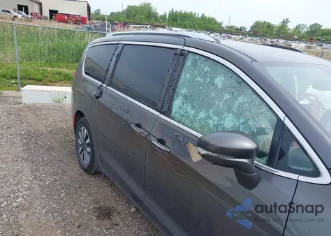 2021 Chrysler Pacifica Hybrid Touring L z USA, uszkodzony, nr VIN 2C4RC1L74MR602764